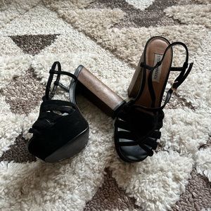 Steve Madden Chunky Strappy Heel/Sandal